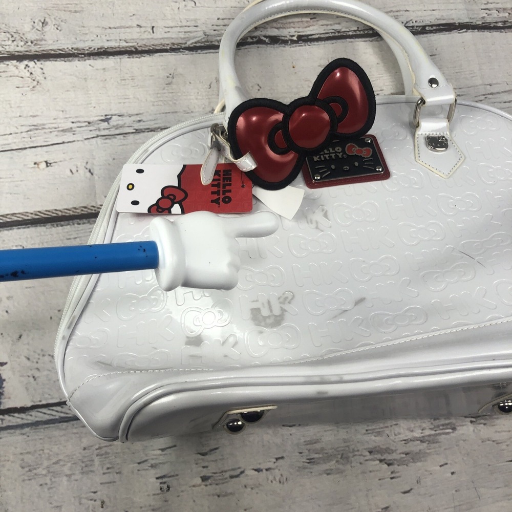 Loungefly Hello Kitty Sanrio White Embossed Bag Dome & Wallet SIL-34114 FLAWS - Picture 5 of 16